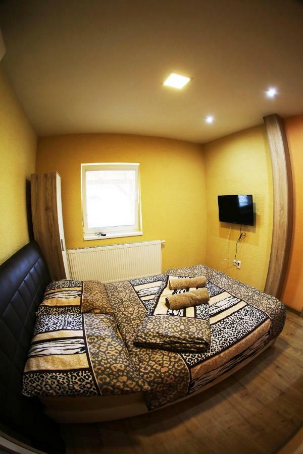 Apartmany Dimitra Sturovo Luaran gambar