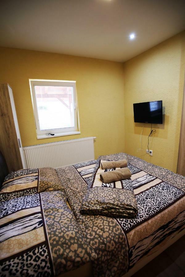 Apartmany Dimitra Sturovo Luaran gambar