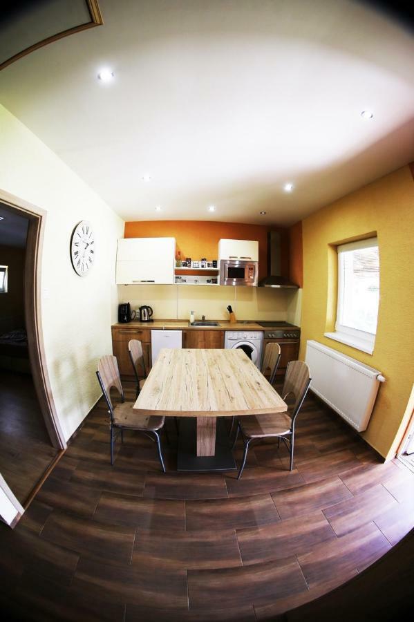 Apartmany Dimitra Sturovo Luaran gambar
