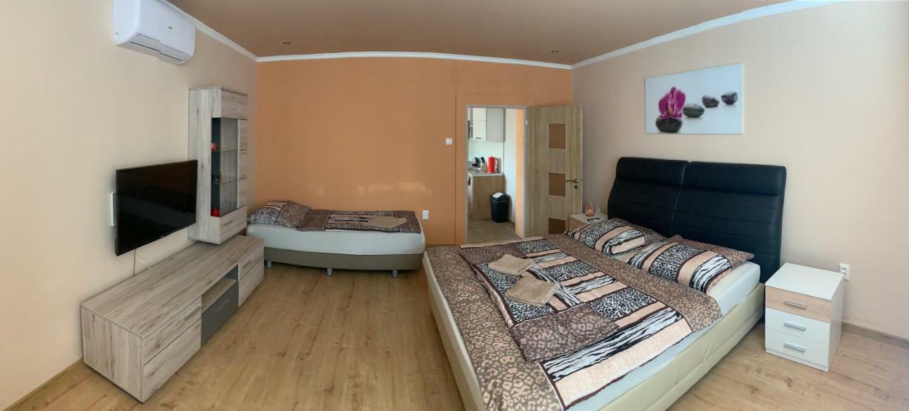 Apartmany Dimitra Sturovo Luaran gambar