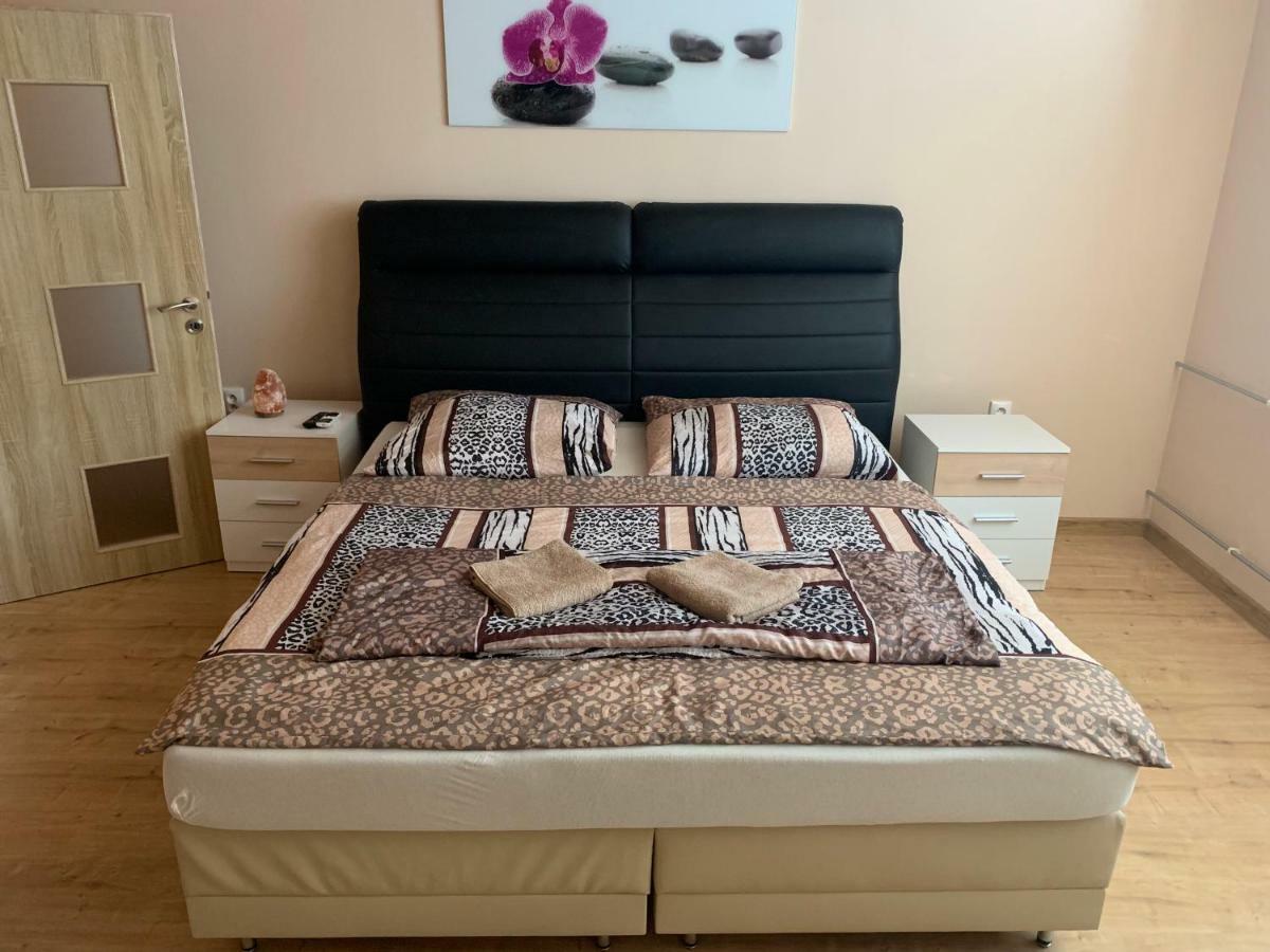 Apartmany Dimitra Sturovo Luaran gambar