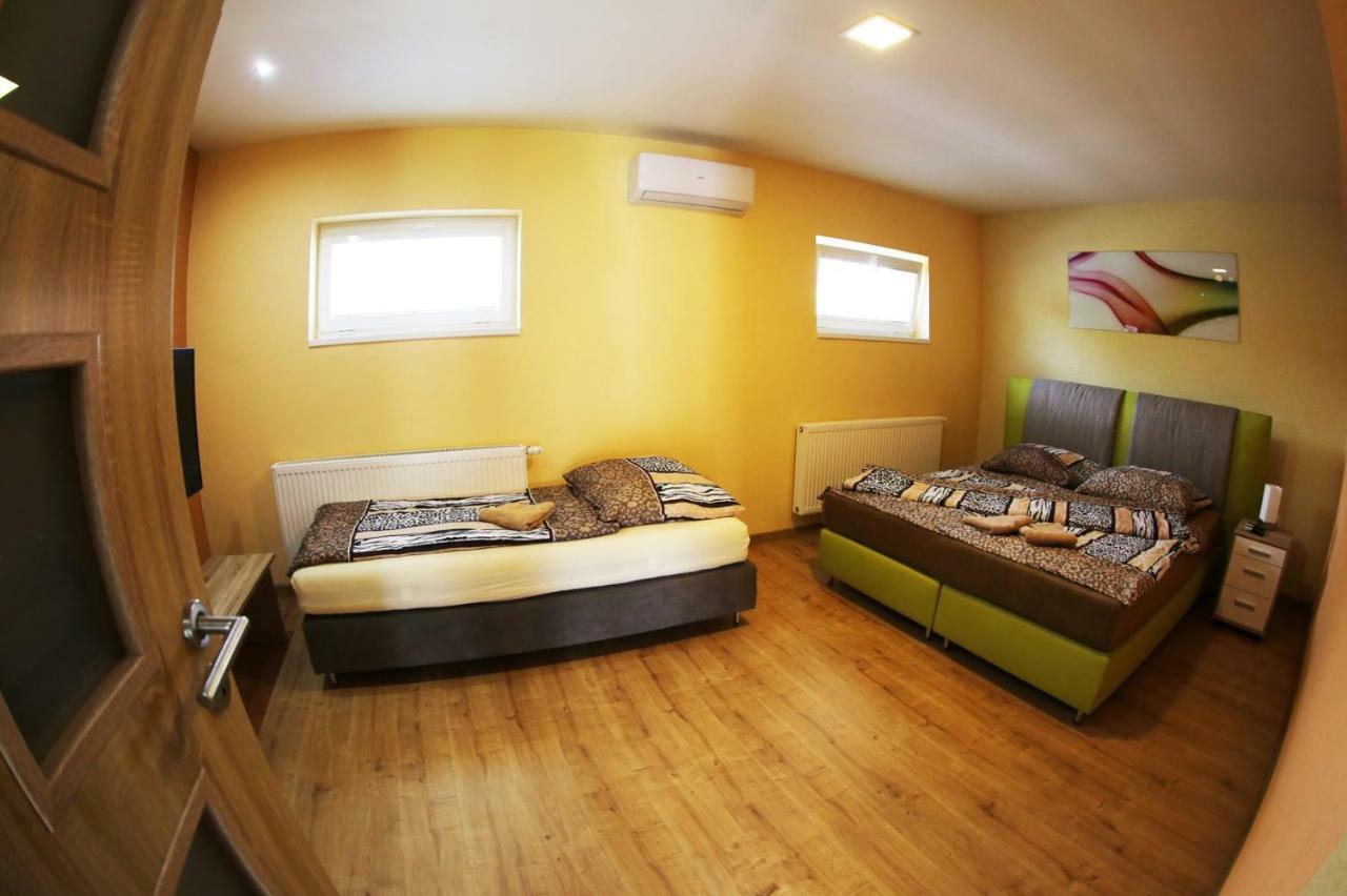 Apartmany Dimitra Sturovo Luaran gambar