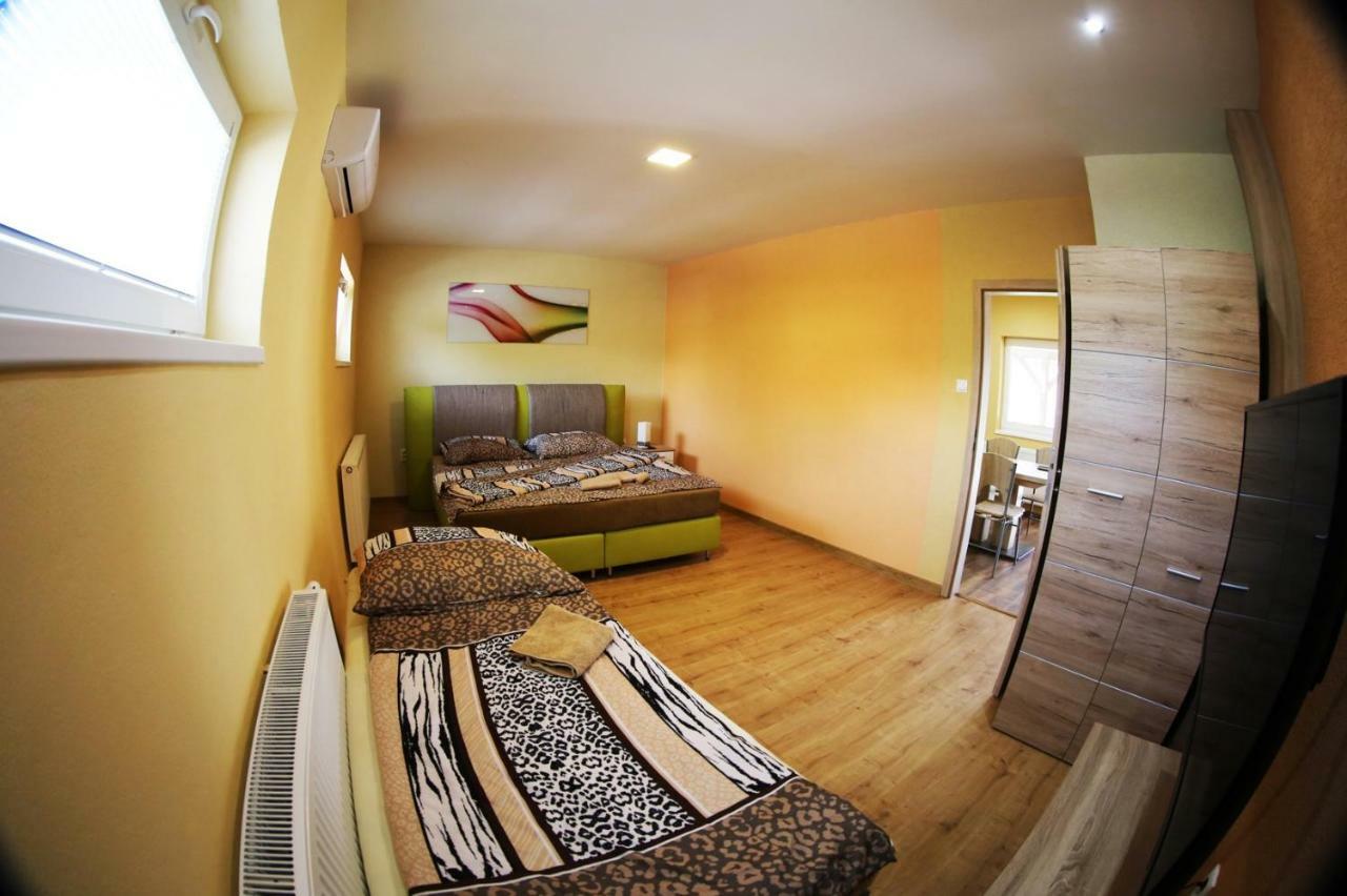 Apartmany Dimitra Sturovo Luaran gambar