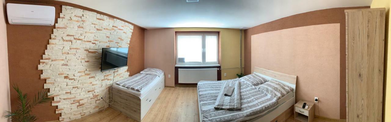 Apartmany Dimitra Sturovo Luaran gambar